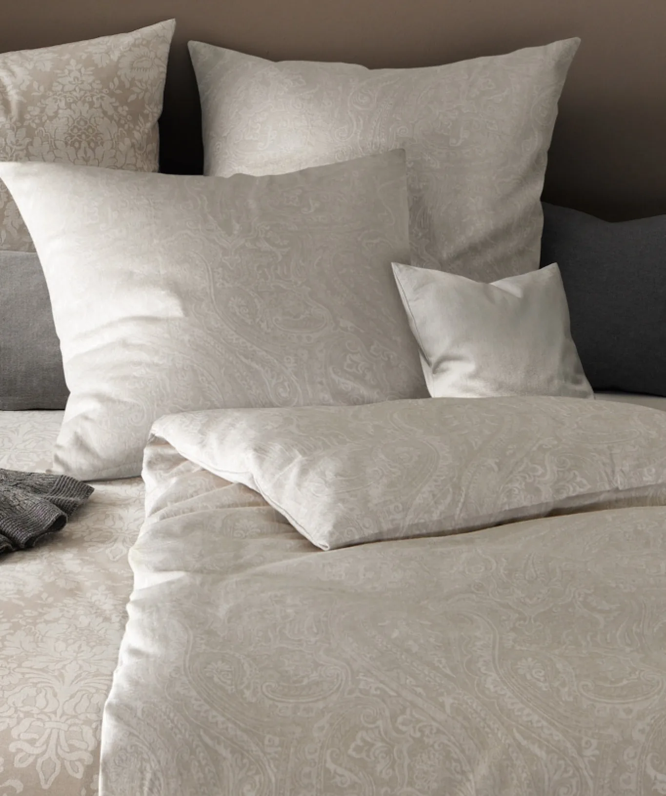 Lech Almond – Ambiente